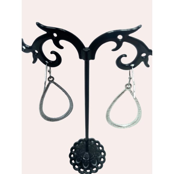 Teardrop Silvertone Rhinestone 2.5" drop Beautiful Blingy Earrings - Picture 3 of 3